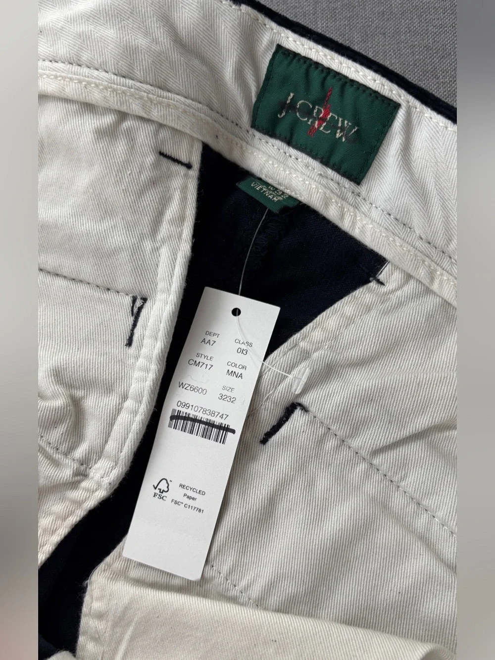 J.Crew Broken-in Straight pant in stretch corduroy 32/32